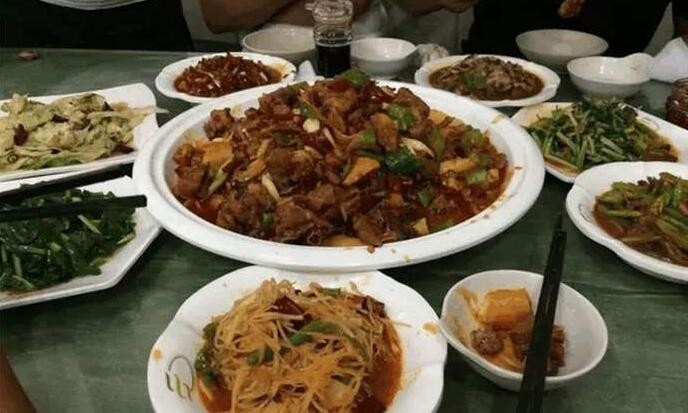 “美食菜谱拍摄妙招分享从入门到精通”