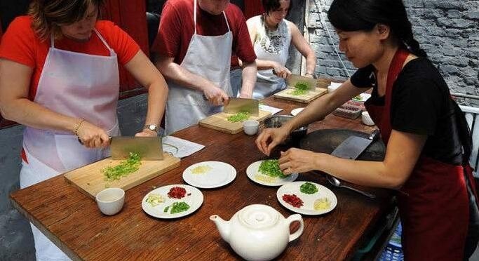 “北京部分餐饮公司删除“霸王条款””